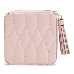 NWT - Caroline Zip Case Pink